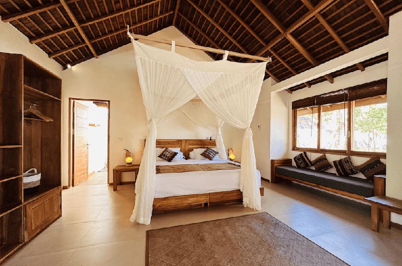 05 Nights Complete Diver Package Oceanfront Standard Bungalow Alor Tanapi Dive Resort 2027