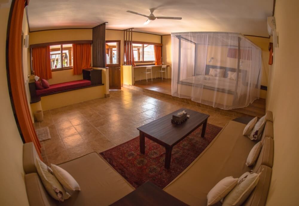 08 Days/7 Nights Deluxe Bungalow Tompotika