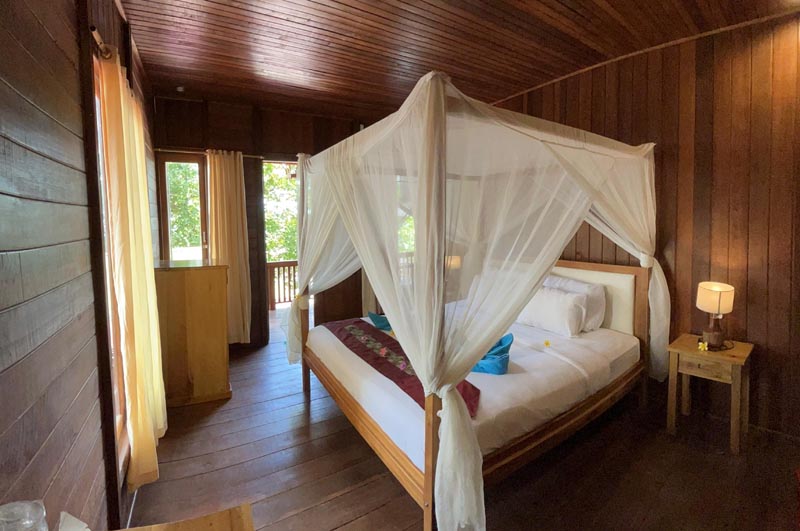 Bastianos Bunaken Standard Hillside