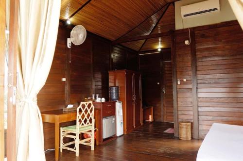 superior_hillside_lembeh_9