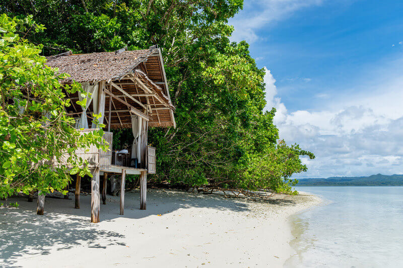 healing-hut-sorido-bay resort