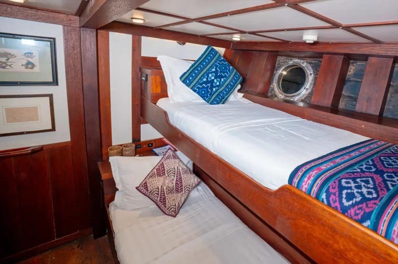 dive-travel-indonesia-ombak-putih-liveaboards