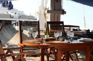 dive-travel-indonesia-ombak-putih-liveaboards