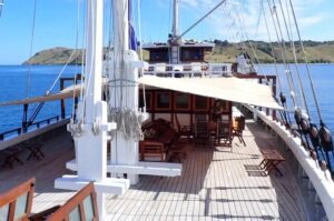 dive-travel-indonesia-ombak-putih-liveaboards